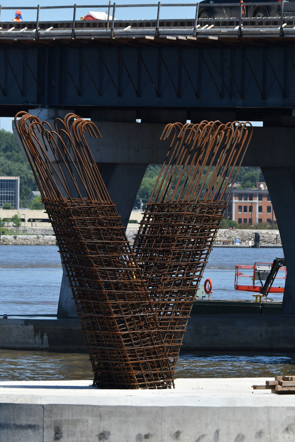 Interstate 74 bridge construction update